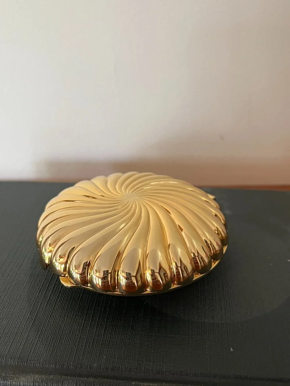 PartyLite Brass Clam Shell Travel Compact Tealight Candle Holder Beach NEW